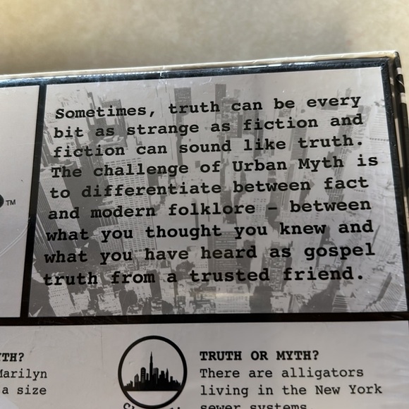 Urban Myth Board Game New Unopened Adult Ages 12+ - Picture 3 of 8